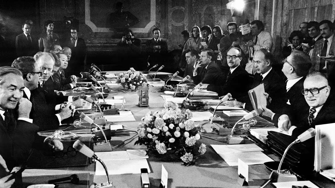 First monetary policy G7 meeting in 1975